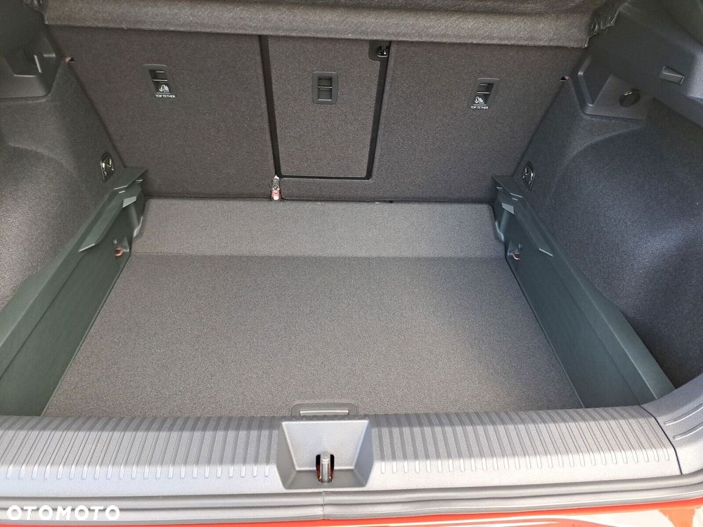 Volkswagen T-Roc 1.5 eTSI R-Line DSG - 18