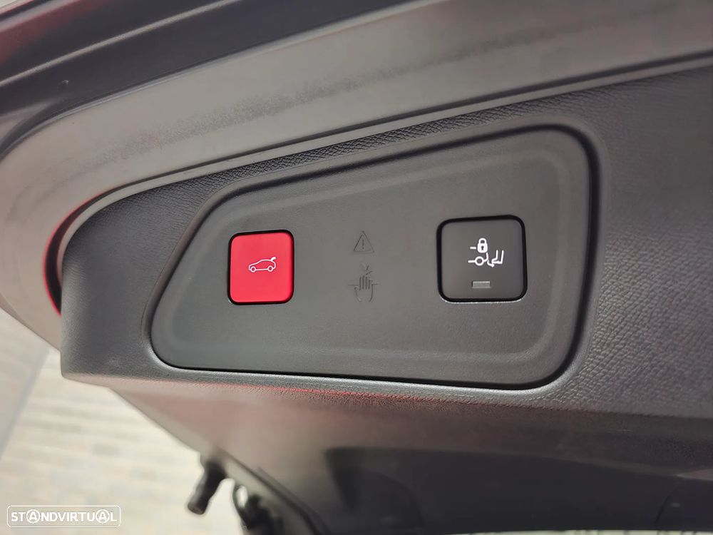 Peugeot 3008 1.2 PureTech GT Pack EAT8 - 55