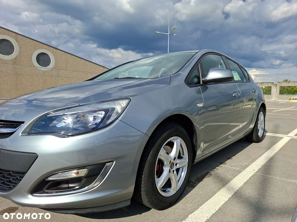 Opel Astra 1.4 Essentia - 3