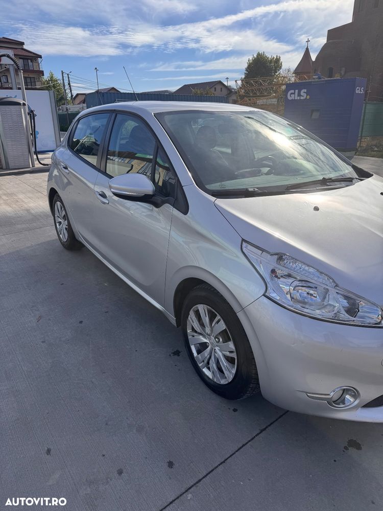 Peugeot 208 1.6 e-HDi FAP STT Active - 8