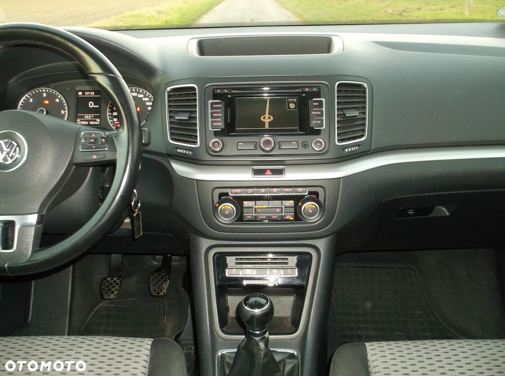 Volkswagen Sharan 2.0 TDI DPF BlueMotion Comfortline - 15