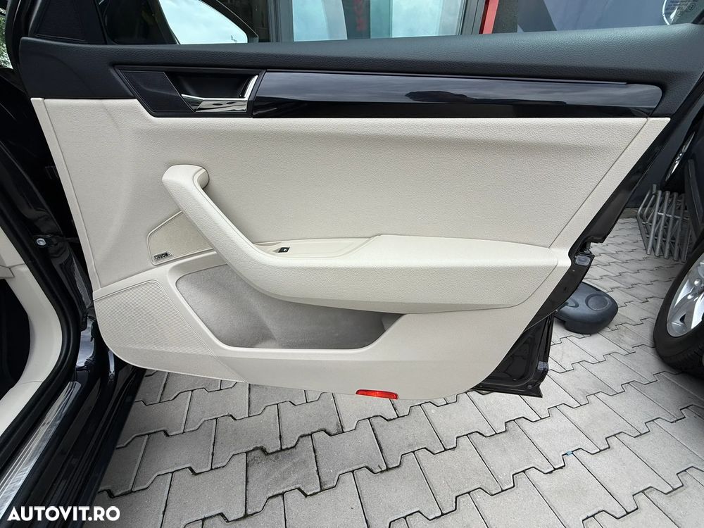 Skoda Superb 2.0 TDI DSG L&K - 22