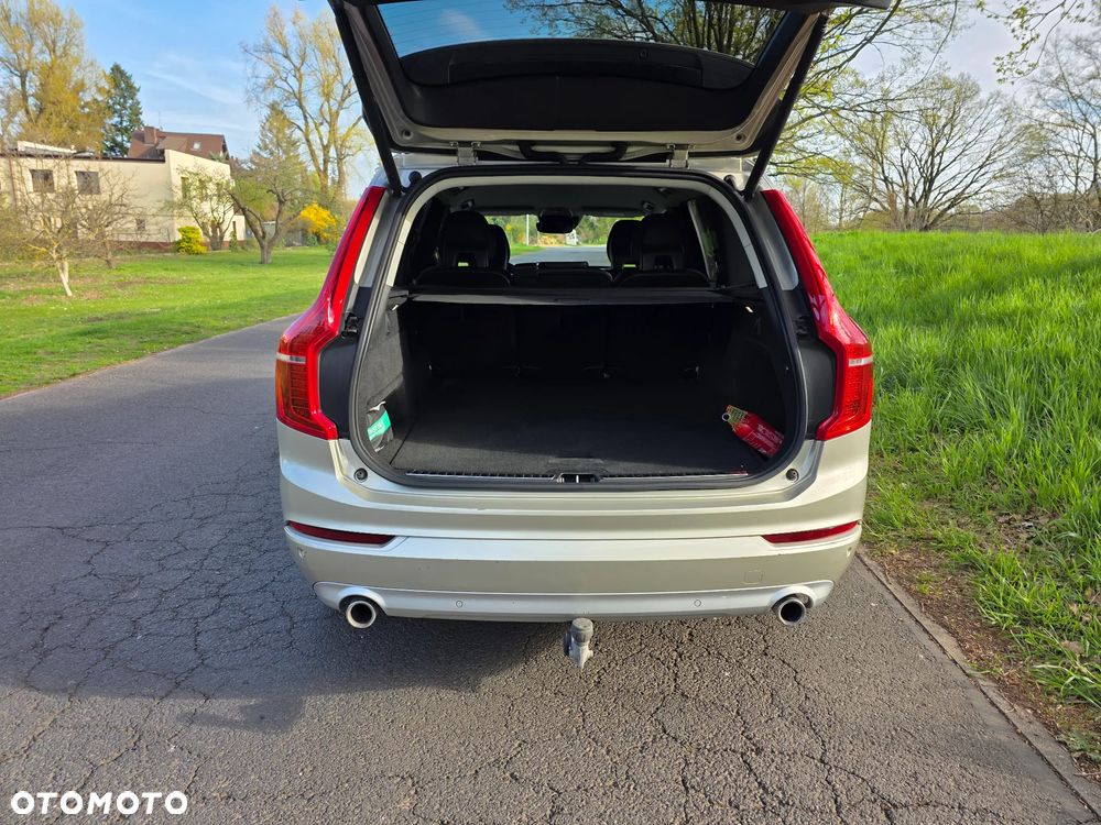 Volvo XC 90 D5 SCR AWD Momentum - 8