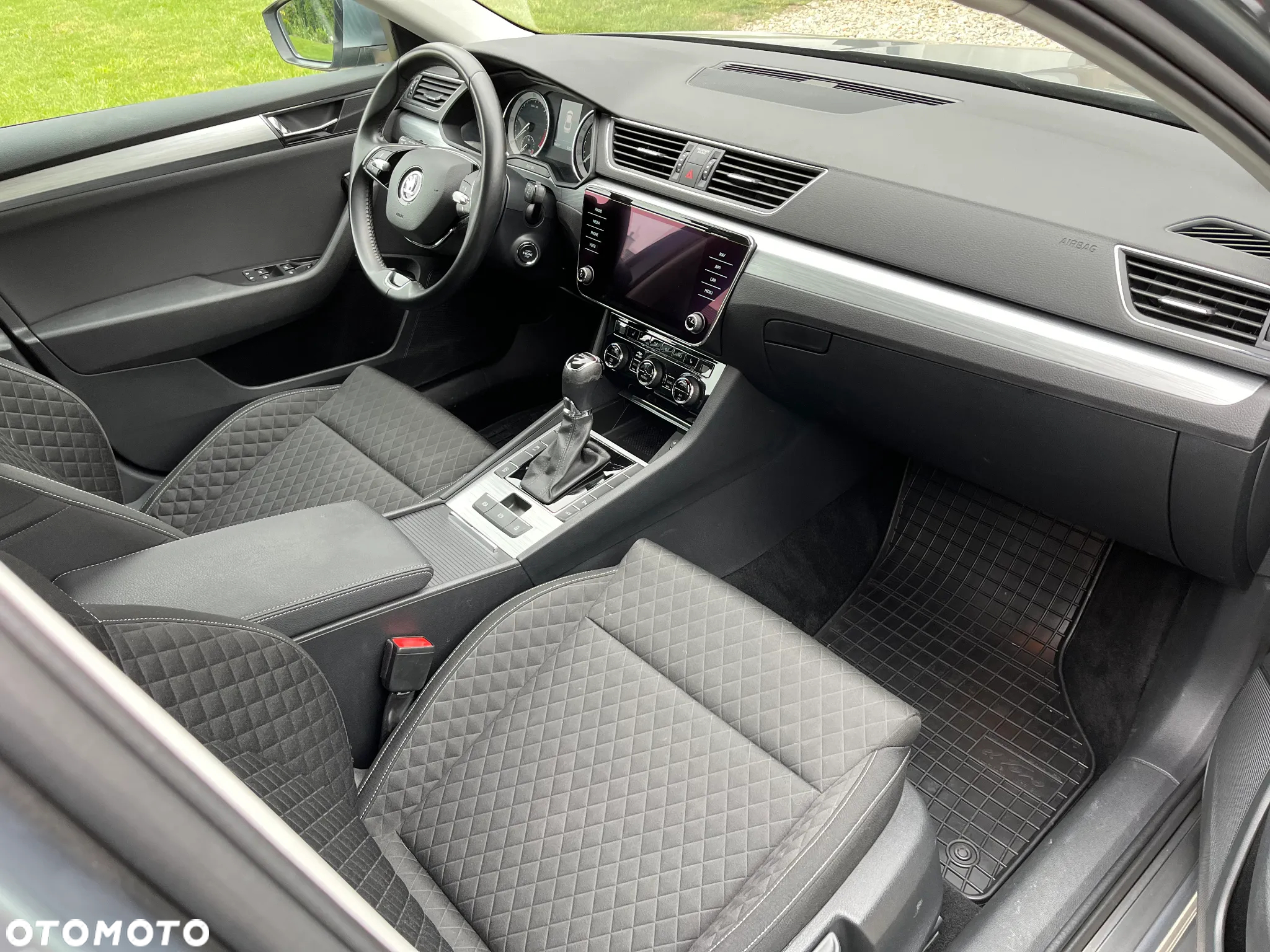 Skoda Superb 2.0 TDI SCR Ambition DSG - 11