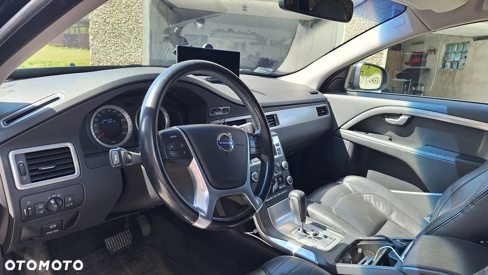 Volvo V70 D5 Momentum - 6