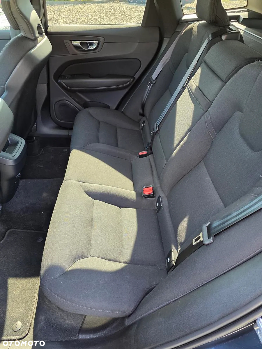 Volvo XC 60 B5 B AWD Geartronic Momentum Pro - 12