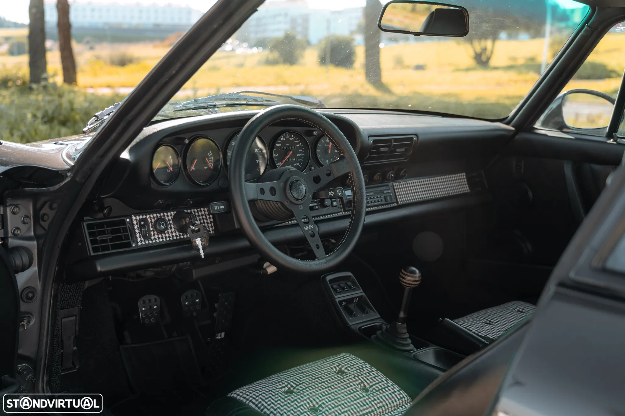 Porsche 911 (964) Coupé 3.6 Carrera 4 - 27