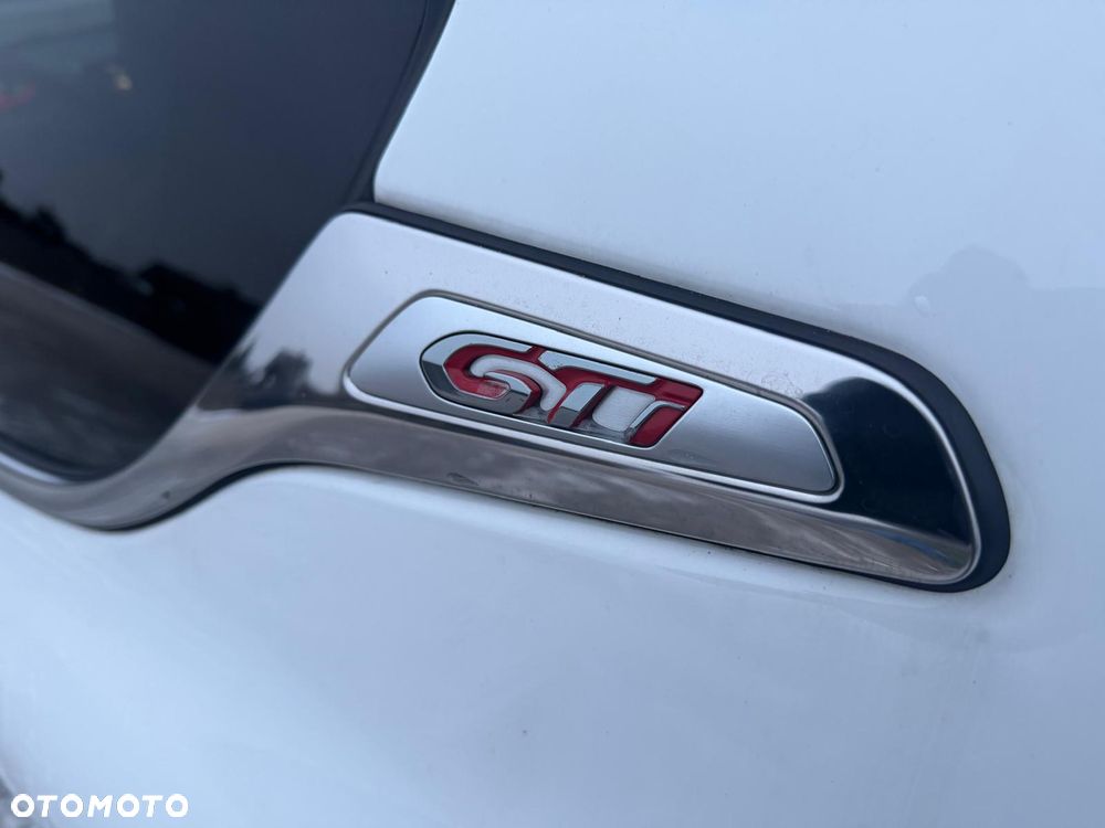 Peugeot 208 THP STOP & START GTi by Sport - 9