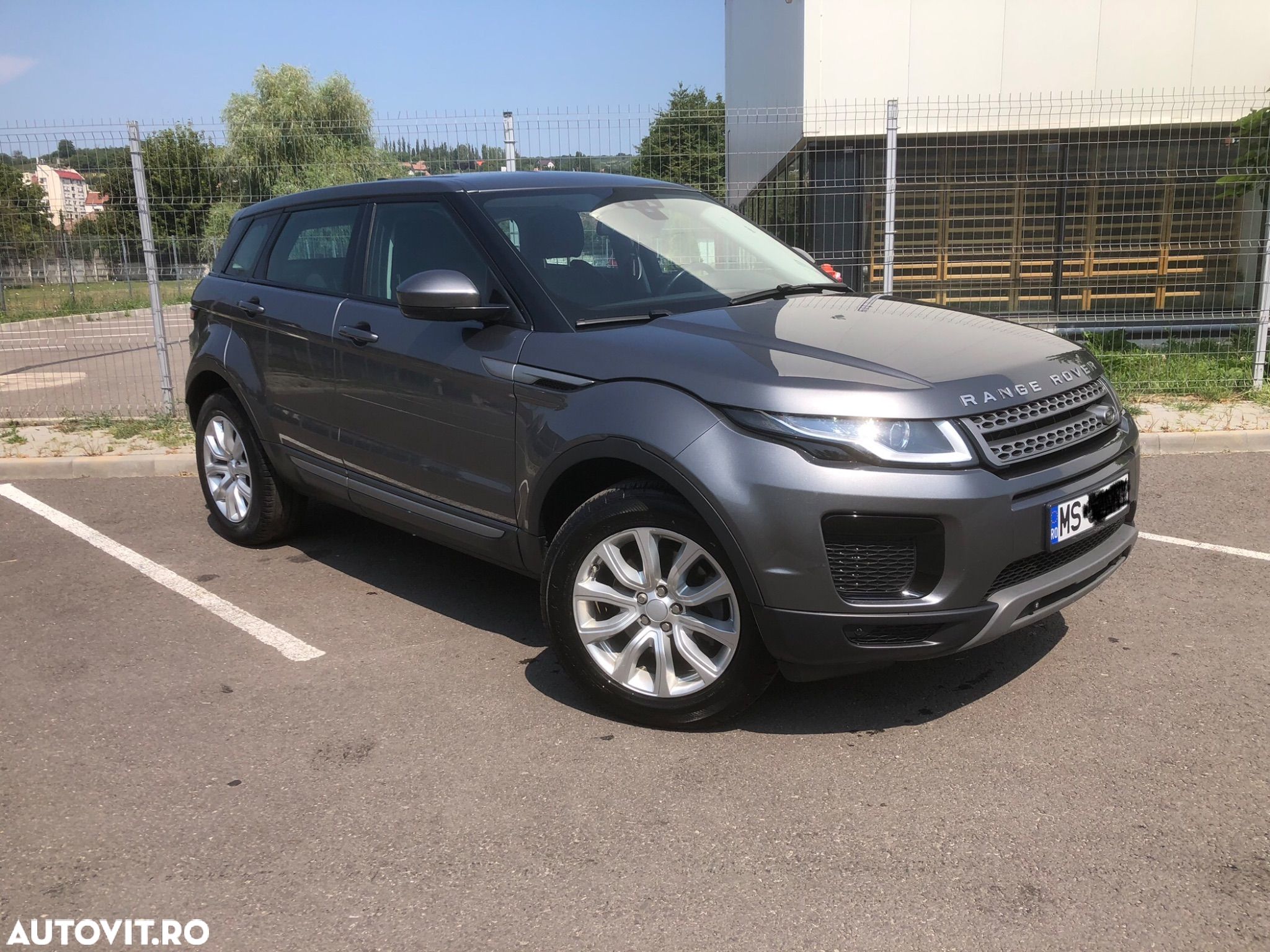 Land Rover Range Rover Evoque - 1
