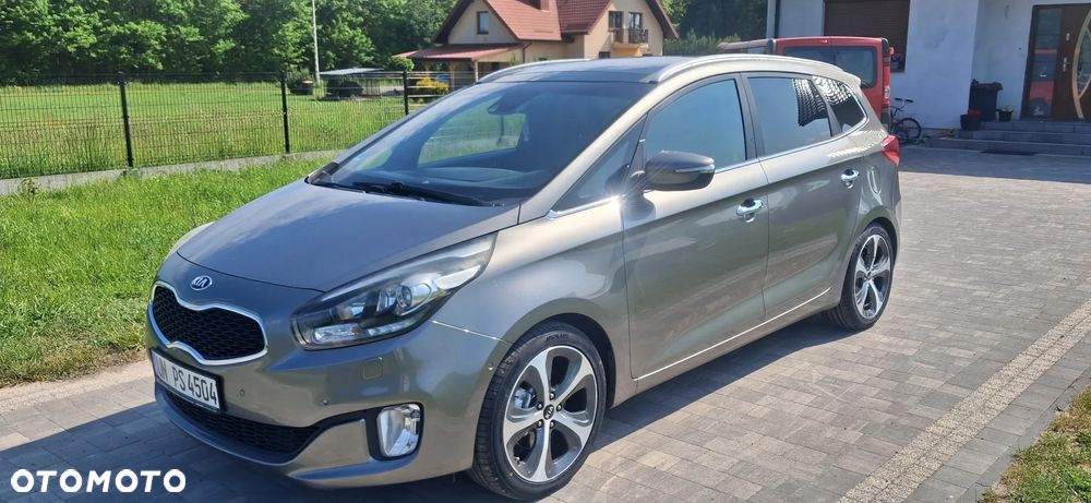 Kia Carens 1.7 CRDi 141 ISG UEFA EURO 2016 - 1
