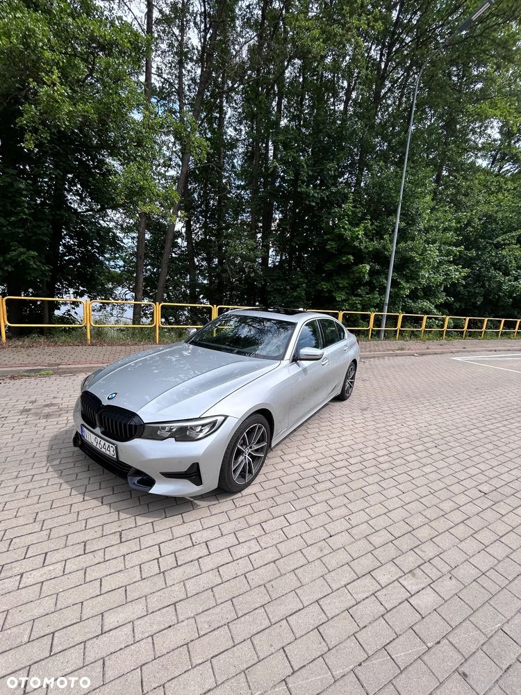 BMW Seria 3 330i Luxury Line sport - 2