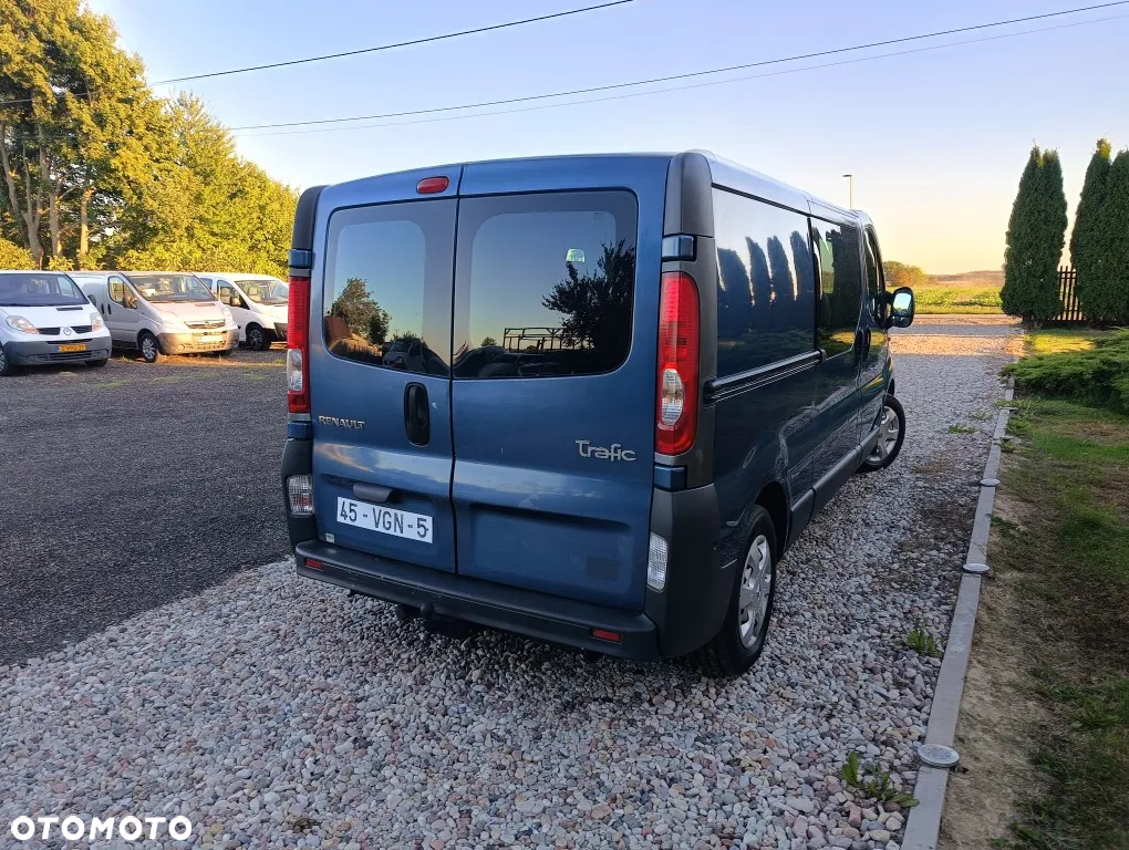 Renault Trafic 2.0 dCi 115 Combi L2H1 - 4