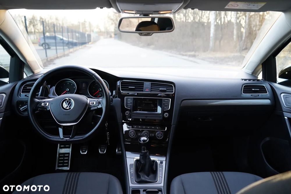 Volkswagen Golf 1.2 TSI BlueMotion Technology Allstar - 27