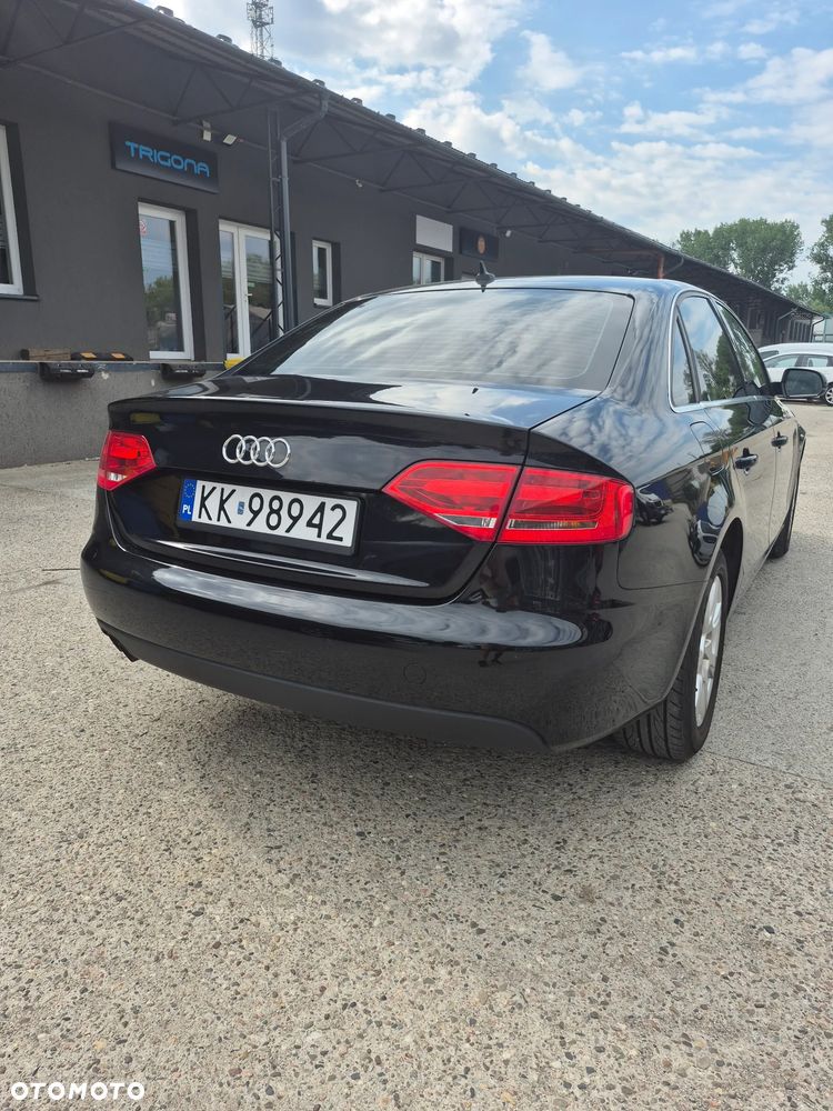 Audi A4 Limousine - 6