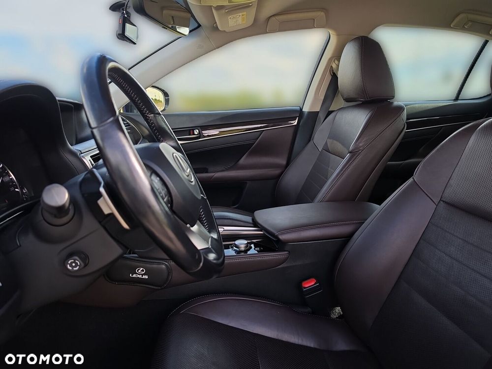 Lexus GS - 26