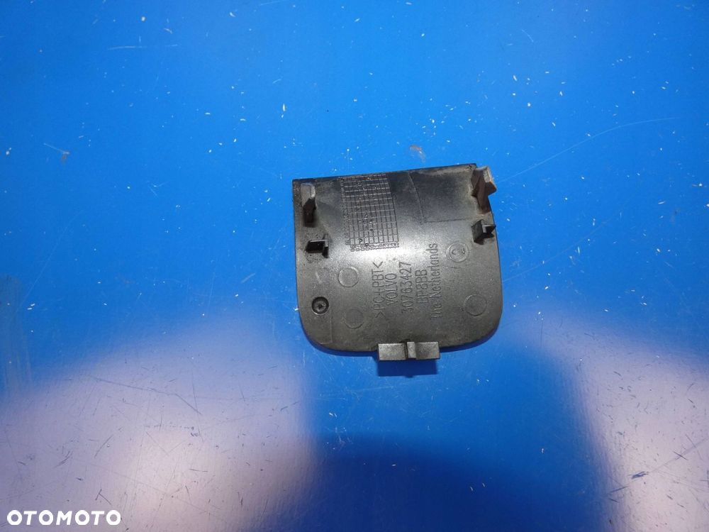 VOLVO XC60 I ZAŚLEPKA ZDERZAKA WKRĘTKI HAKA TYŁ - 2