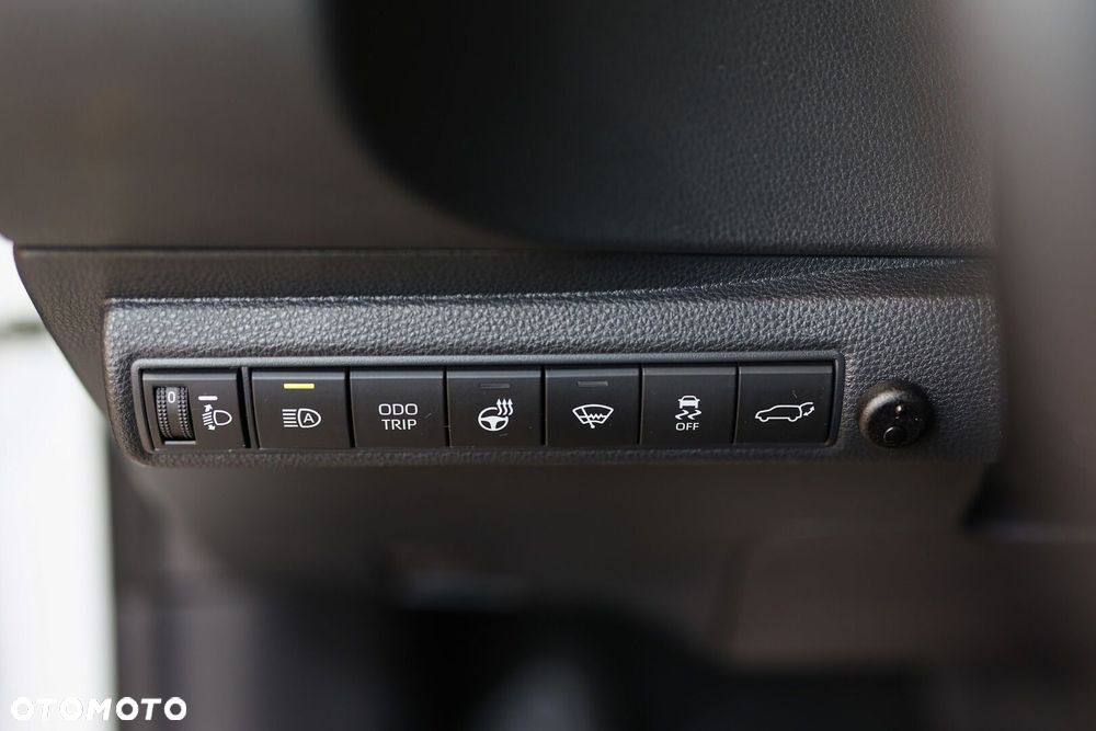 Toyota Corolla 2.0 Hybrid GR Sport Dynamic - 25