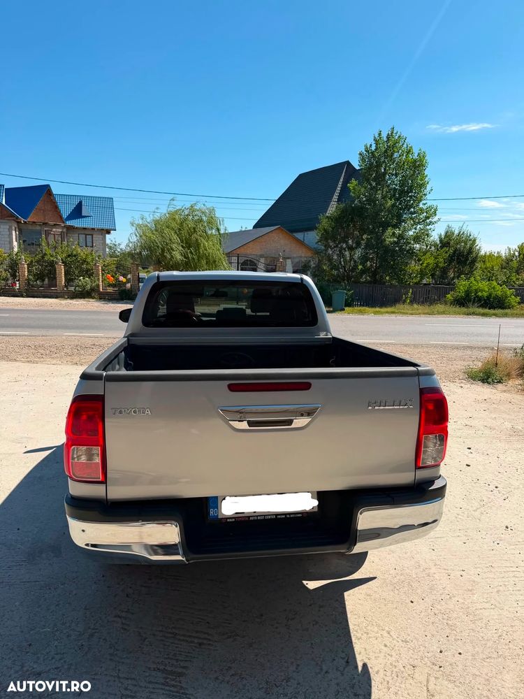 Toyota Hilux 2.4D 150CP 4x4 Double Cab 6MT Comfort - 6