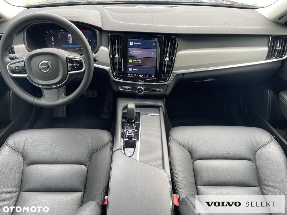Volvo V90 Cross Country - 25