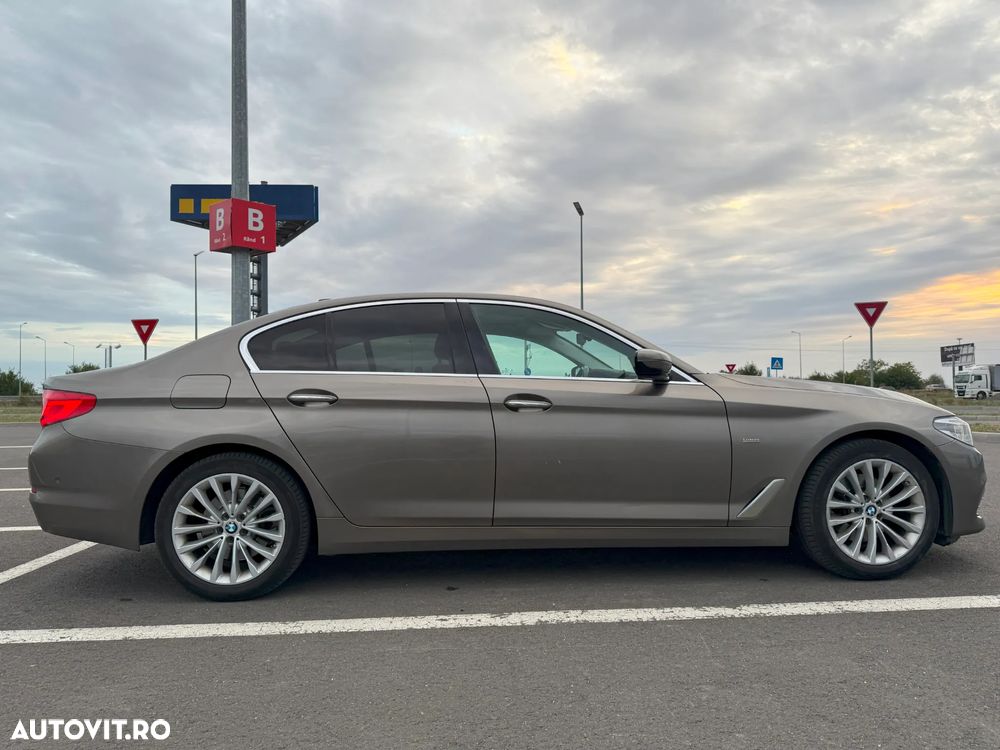 BMW Seria 5 520d xDrive Aut. Luxury Line - 7