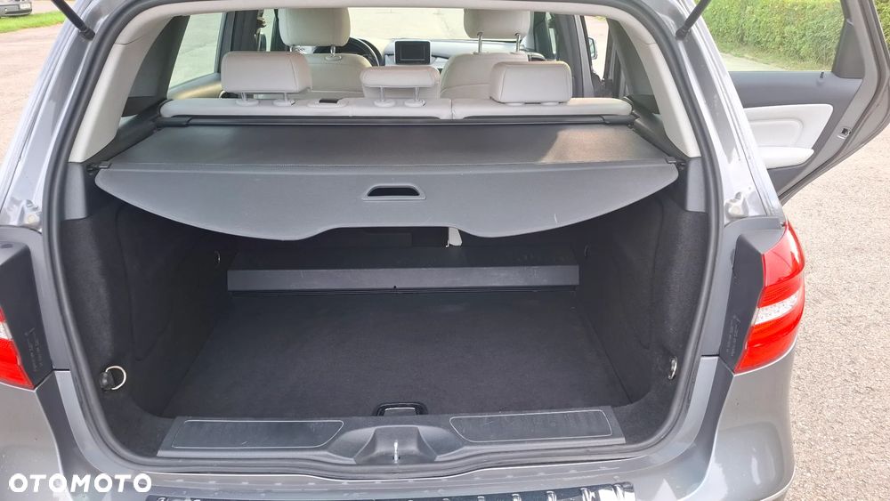 Mercedes-Benz Klasa B 180 BlueEFFICIENCY Edition 1 - 16