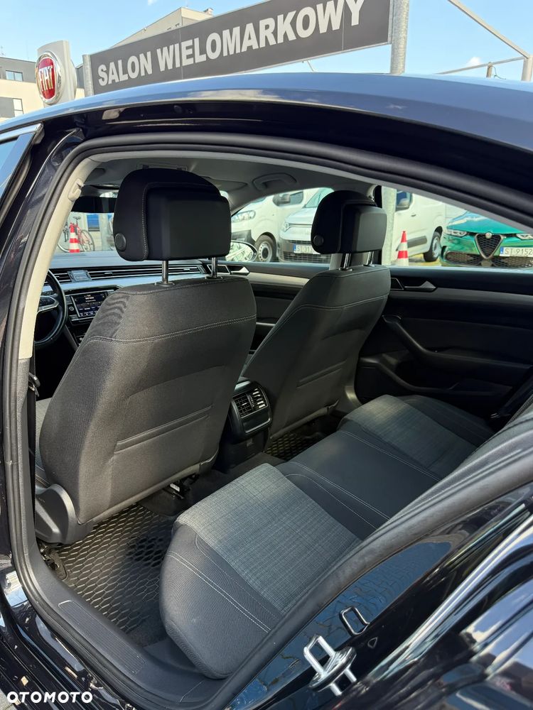 Volkswagen Passat 2.0 TDI EVO Business - 21