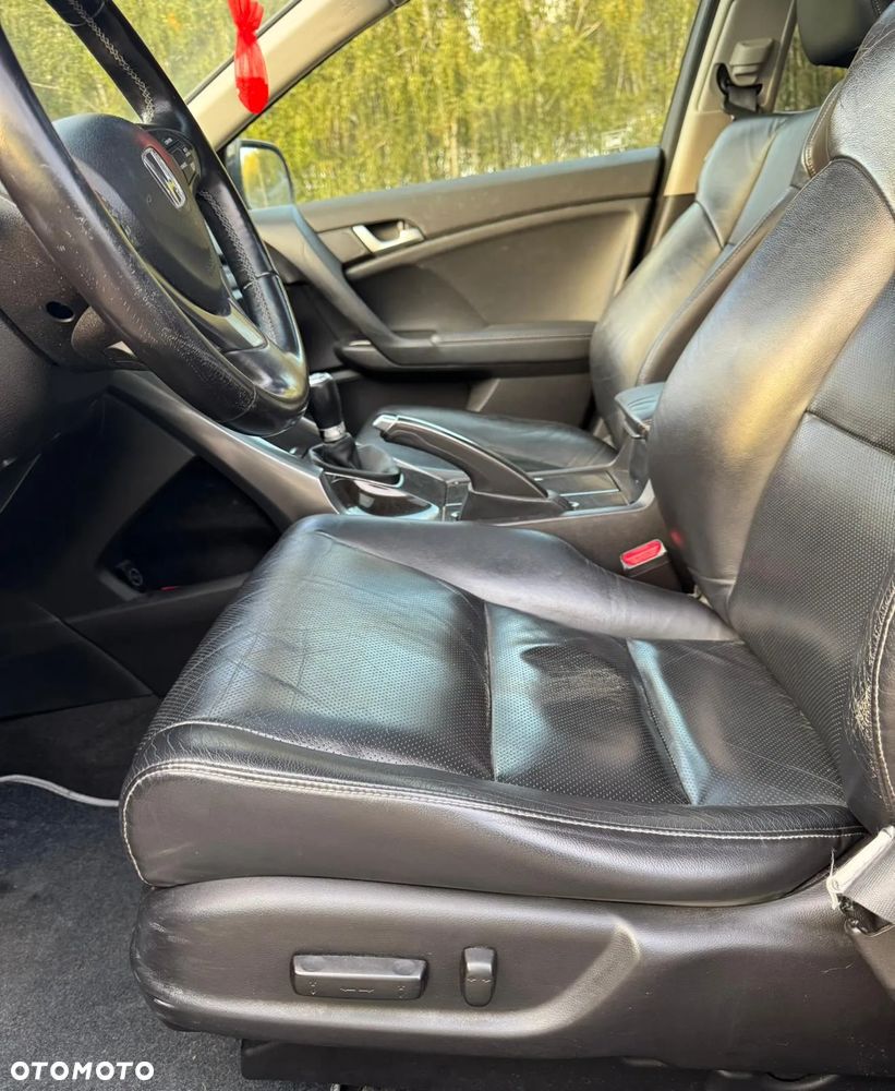 Honda Accord 2.0 Executive Navi - 16