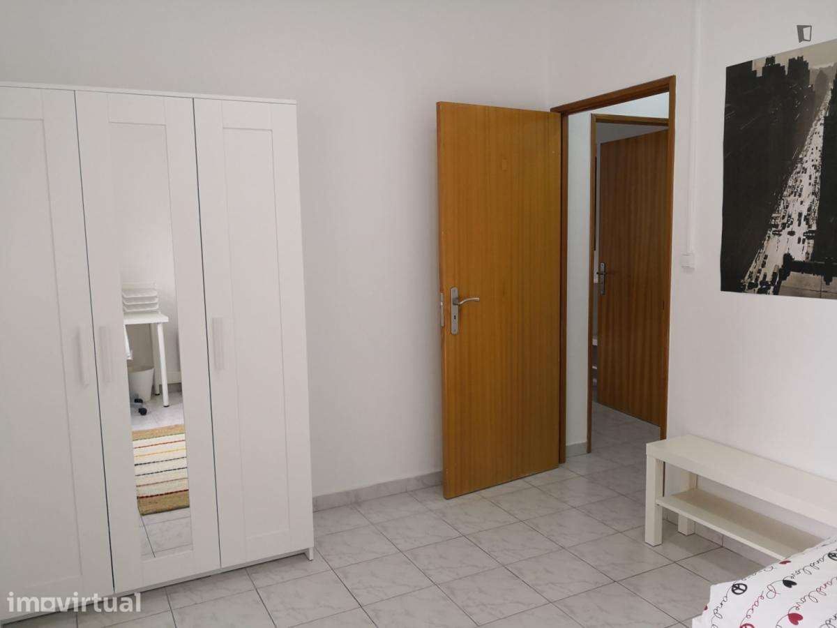 Quarto - localizado em Carcavelos Lisbon - Grande imagem: 3/15
