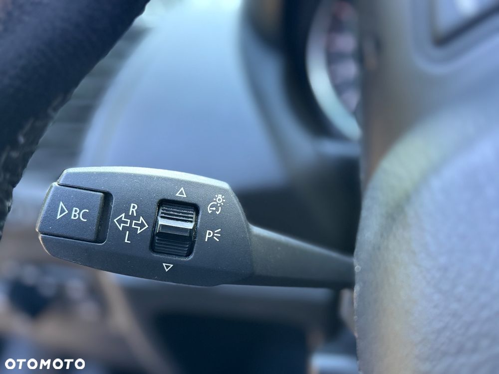 BMW Seria 1 116i - 23