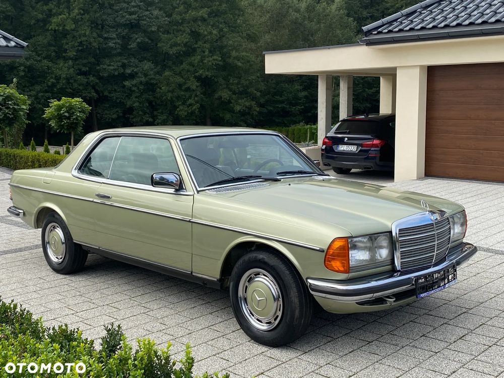 Mercedes-Benz W123 - 2