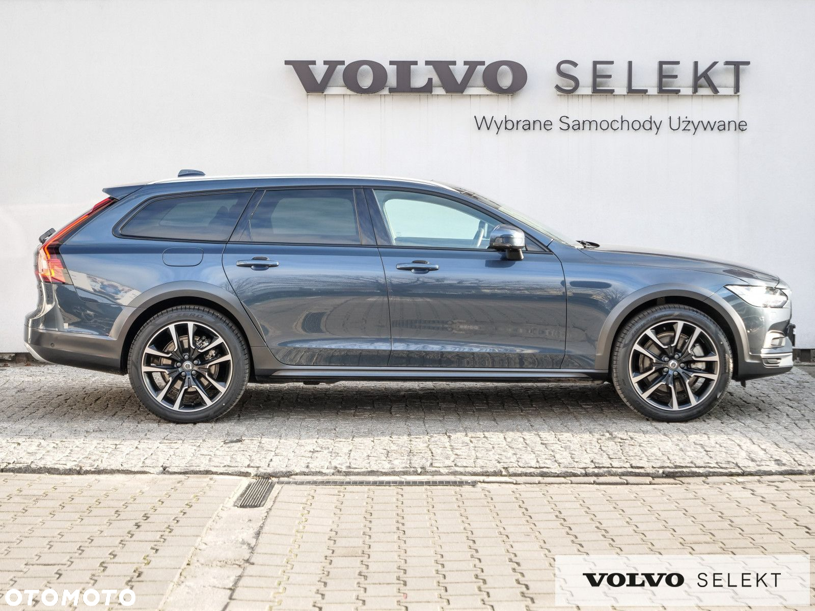 Volvo V90 Cross Country - 5