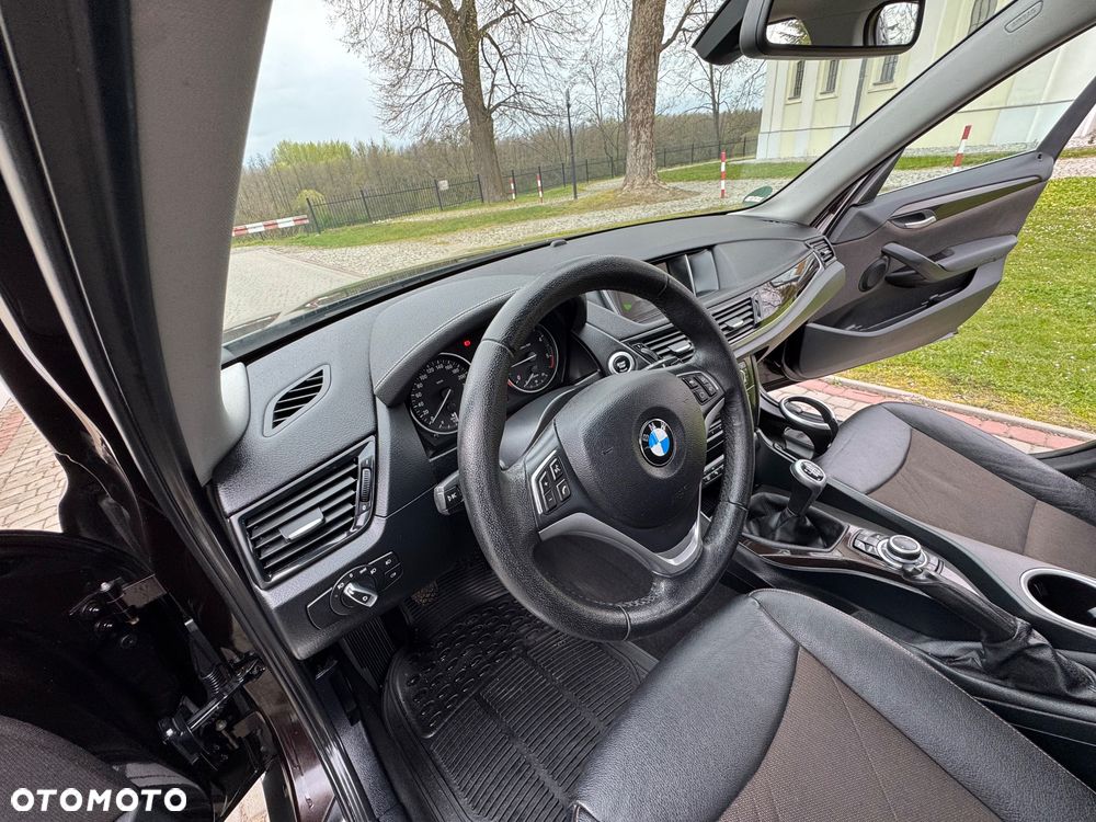 BMW X1 xDrive18d xLine - 36