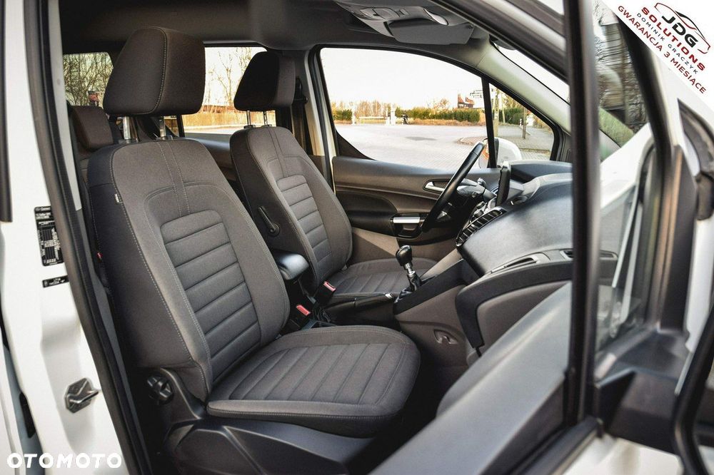 Ford Tourneo Connect - 32
