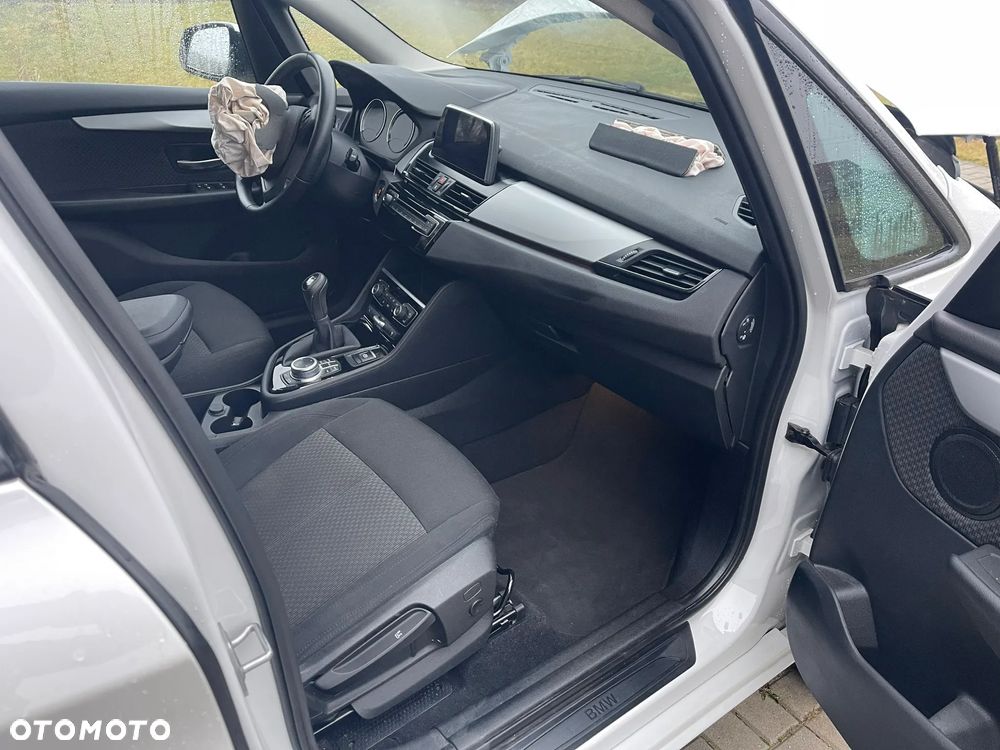 BMW Seria 2 216d Advantage - 12