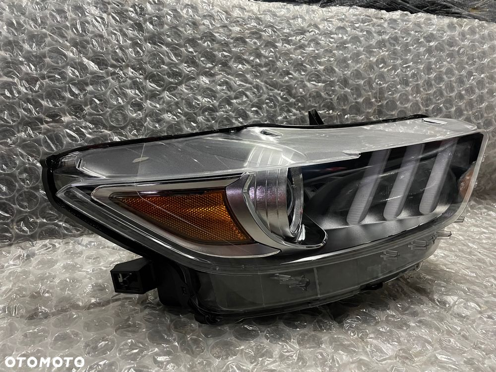 LAMPA PRAWA XENON LED FORD MUSTANG VI FR3B-13005-C FR3B-13005-B - 3