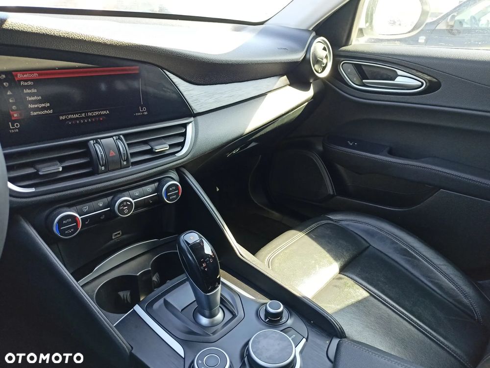 Alfa Romeo Giulia - 13