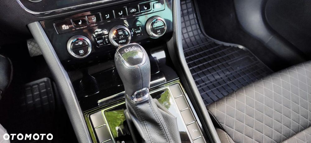 Skoda Superb 2.0 TDI DSG Ambition - 9