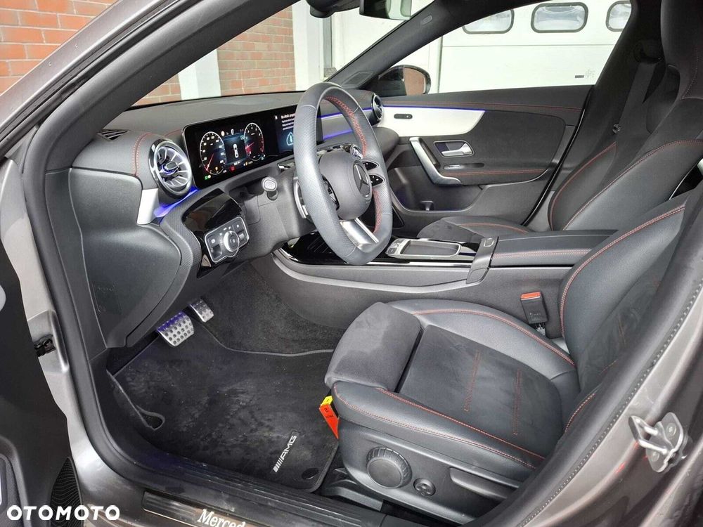 Mercedes-Benz CLA - 13