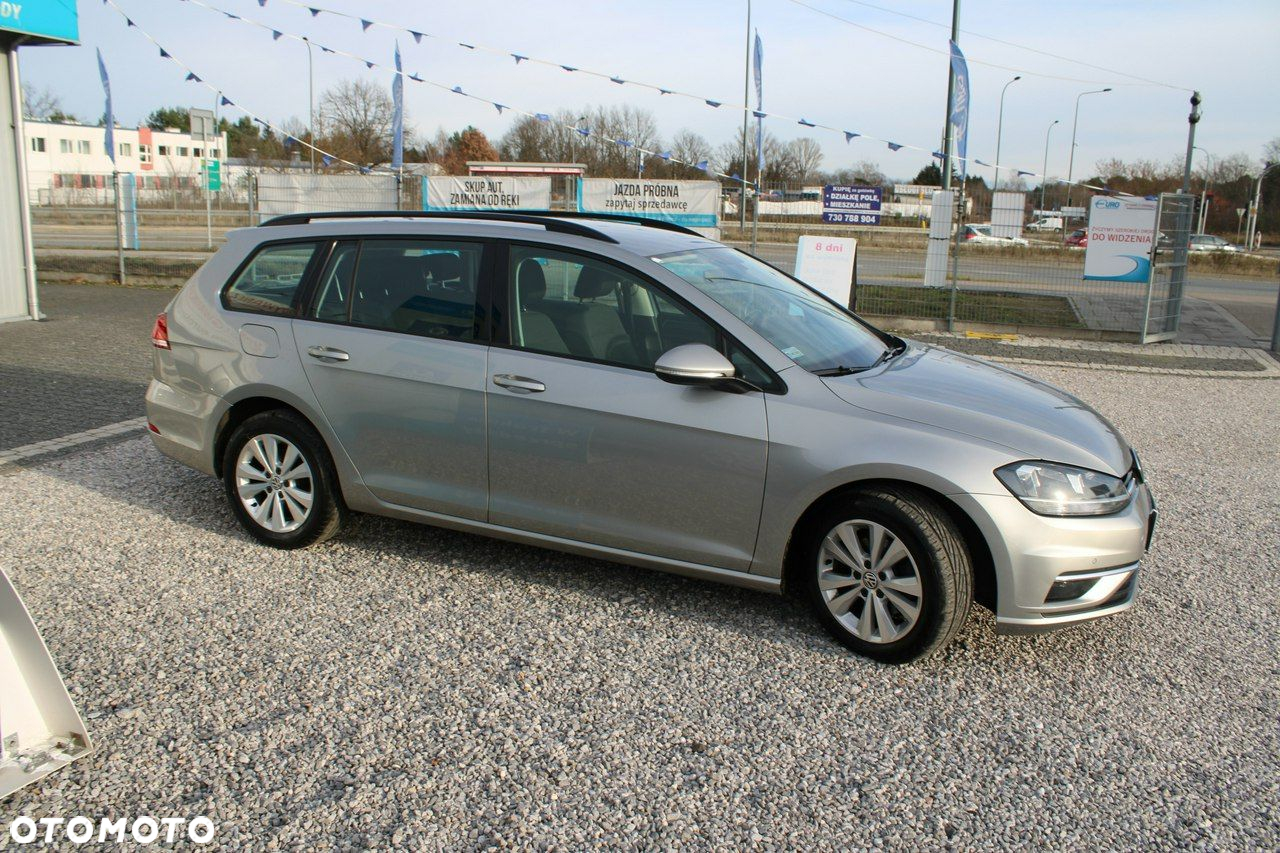 Volkswagen Golf - 5