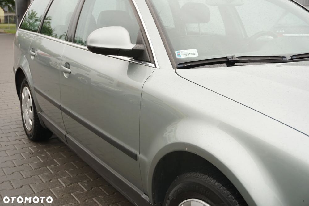 Volkswagen Passat 1.9 TDI Basis - 4