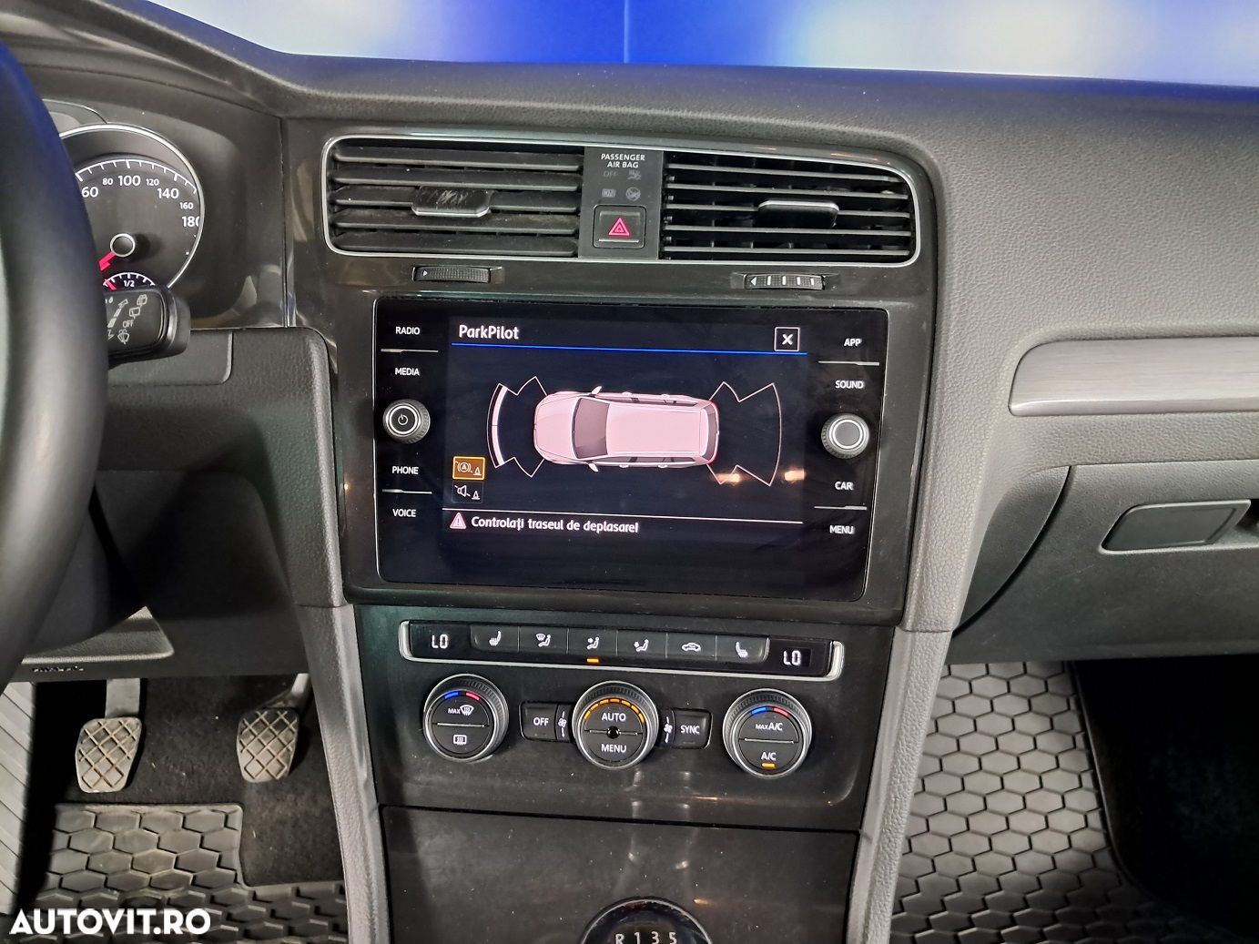 Volkswagen Golf - 15