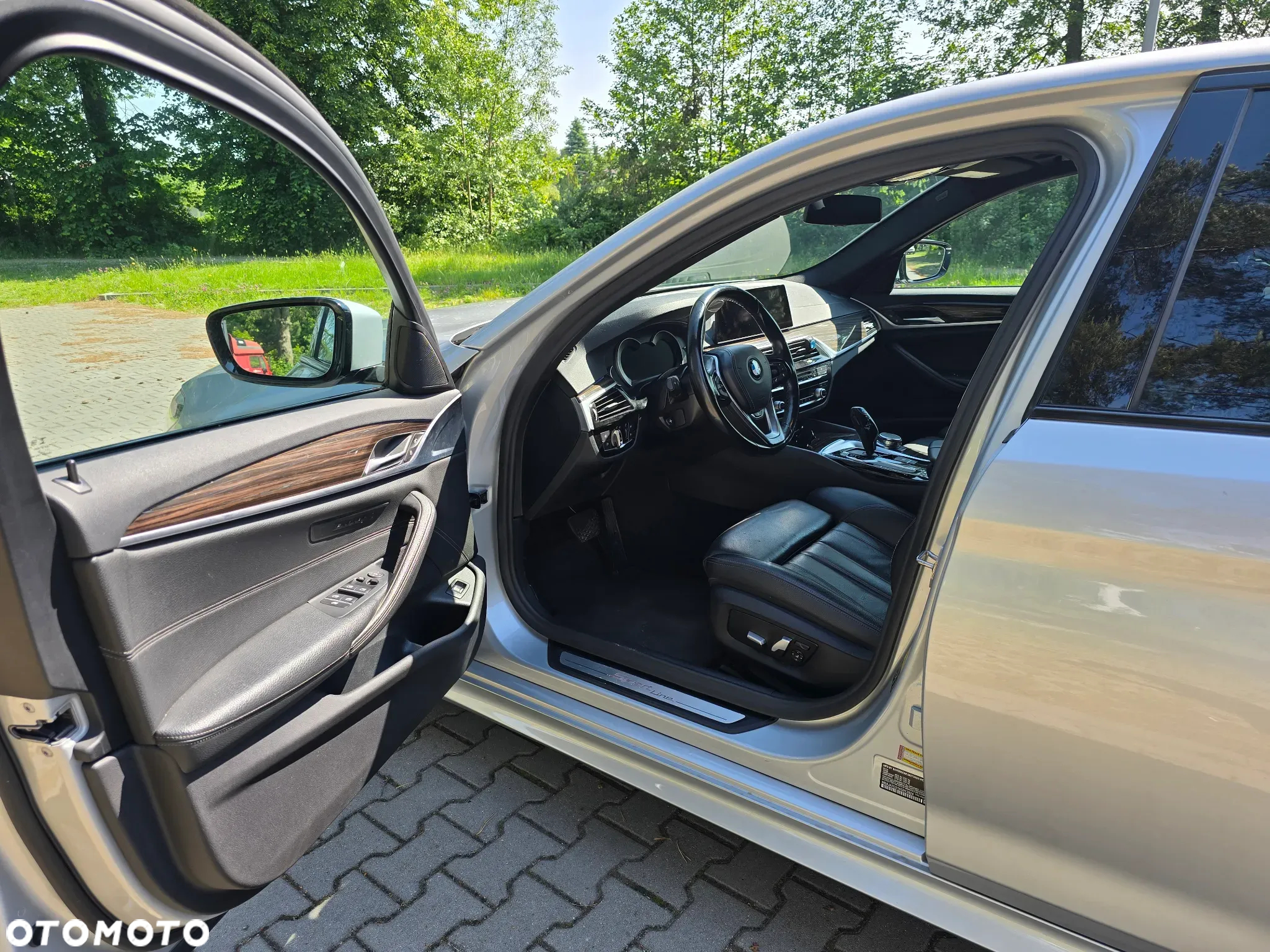 BMW Seria 5 530i xDrive - 11