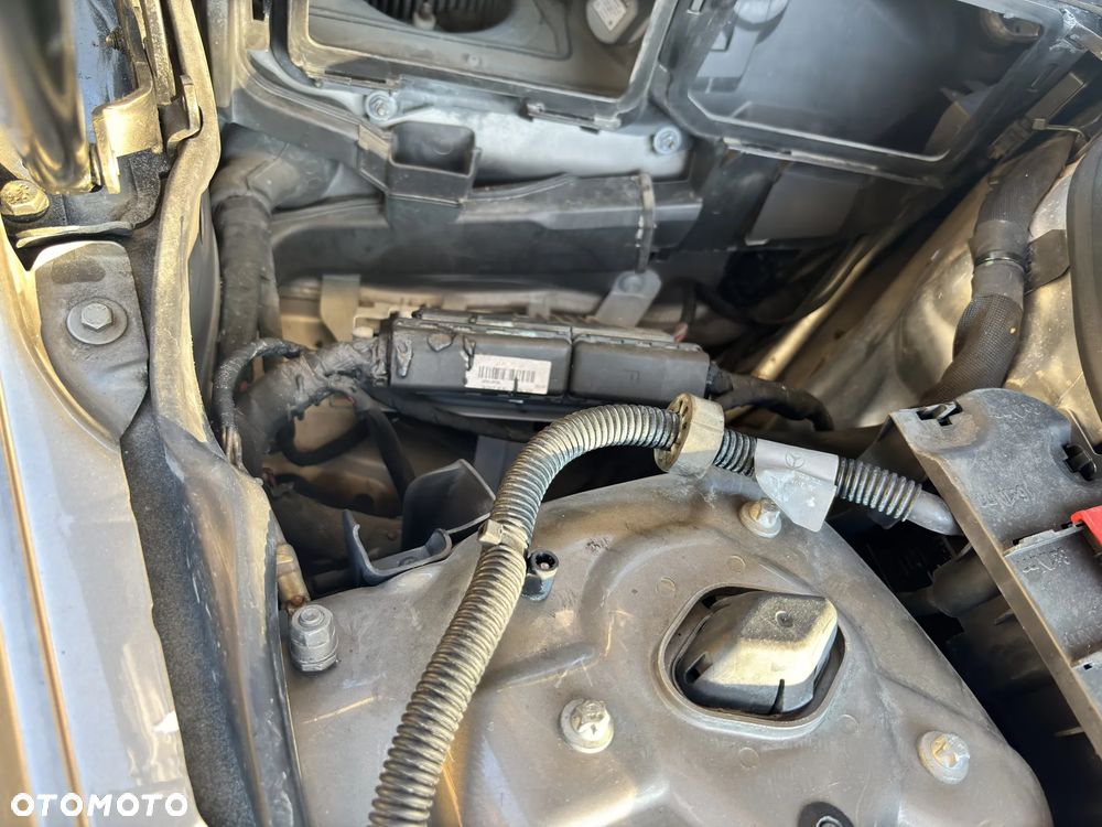 Mercedes-Benz Klasa C 220 CDI DPF Automatik Elegance - 16