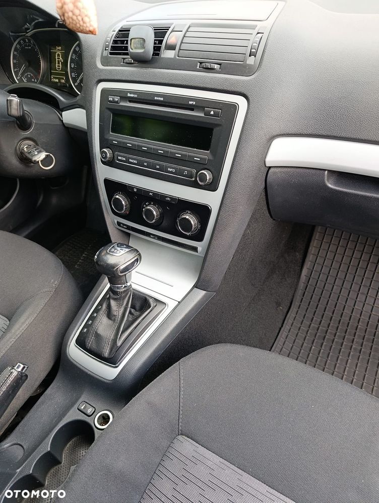 Skoda Octavia 1.6 TDI DPF DSG Active - 30