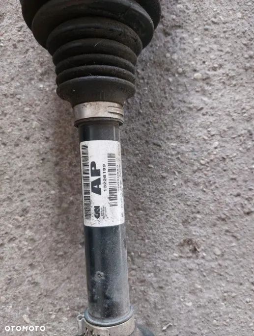 Półoś prawa długa podpora Opel Insignia 2.0 CDTI 13228199 AP - 2