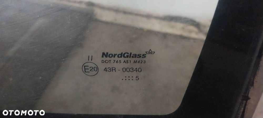 SZYBA CZOŁOWA PRZEDNIA MITSUBISHI COLT VI MAZOWSZE - 3