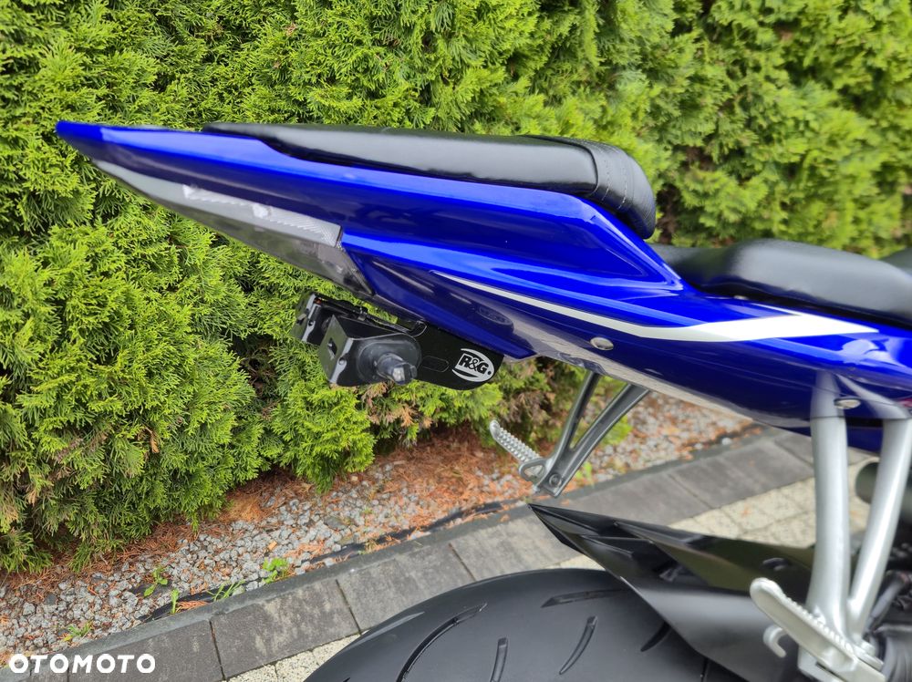 Yamaha R6 - 12