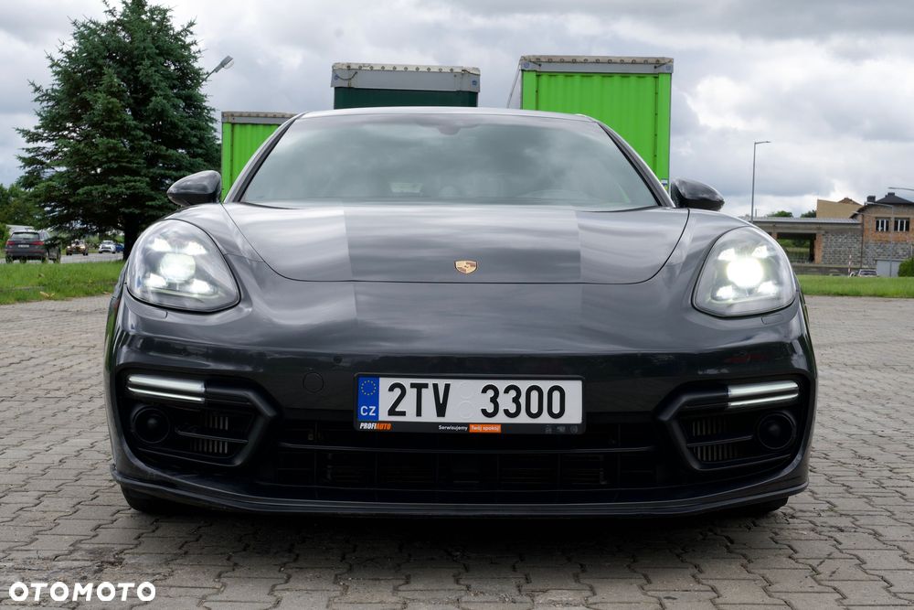 Porsche Panamera - 2