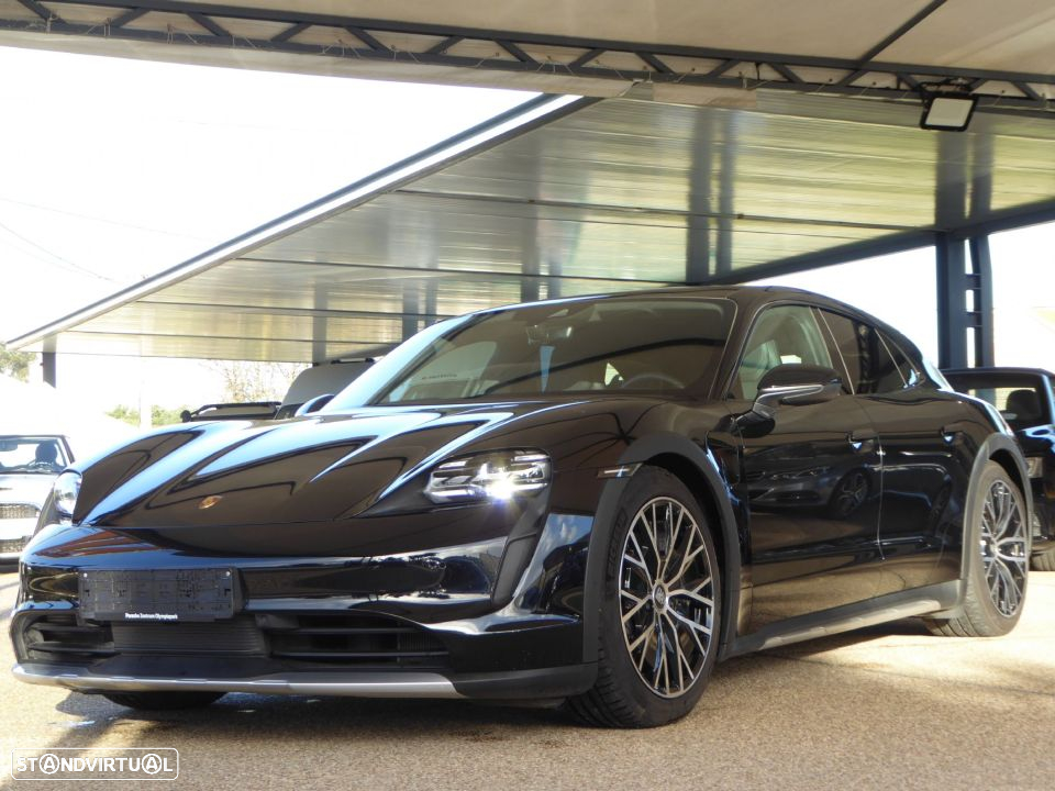Porsche Taycan Cross Turismo 4 - 12
