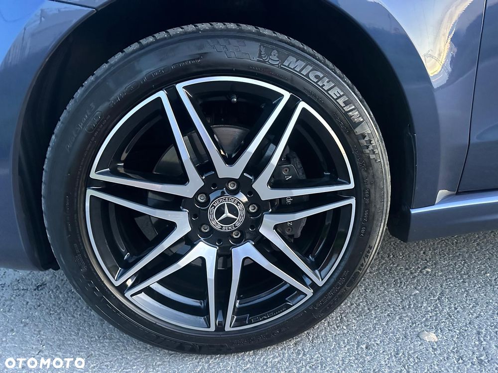 Mercedes-Benz Klasa V 300 d 9G-Tronic Avantgarde (ekstra dł) - 11